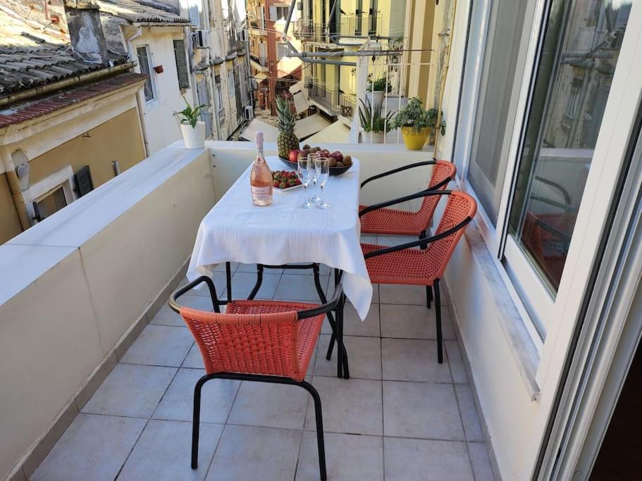 Mary'S Bright Apartment - Corfu Old Town Eksteriør billede
